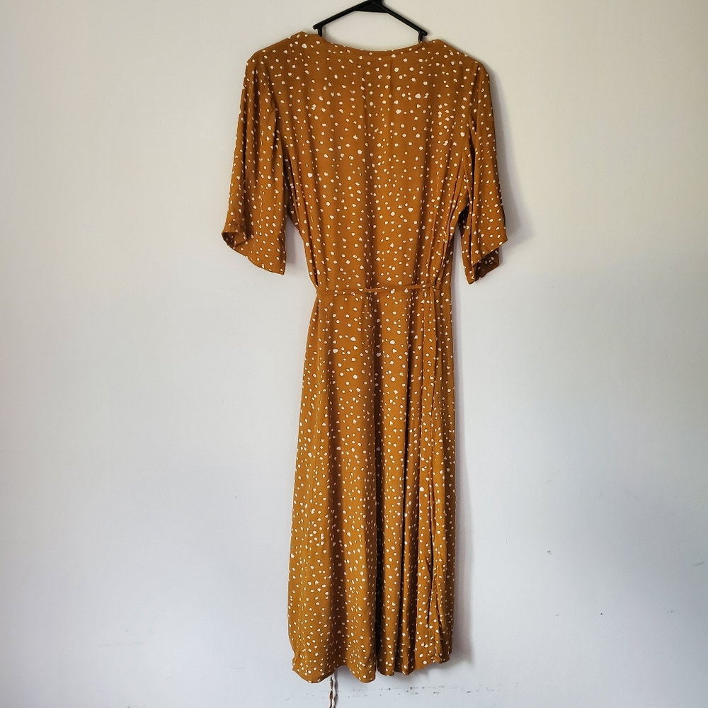 Faithfull the Brand Chiara Midi Dress in Caramel Noel - Picture 8 of 16